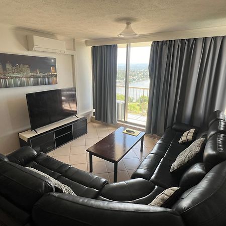 Anacapri Holiday Resort Apartments Surfers Paradise Buitenkant foto