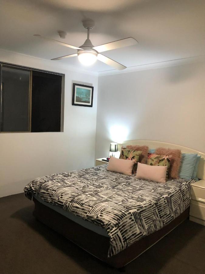 Anacapri Holiday Resort Apartments Surfers Paradise Buitenkant foto