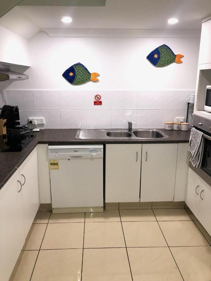 Anacapri Holiday Resort Apartments Surfers Paradise Buitenkant foto