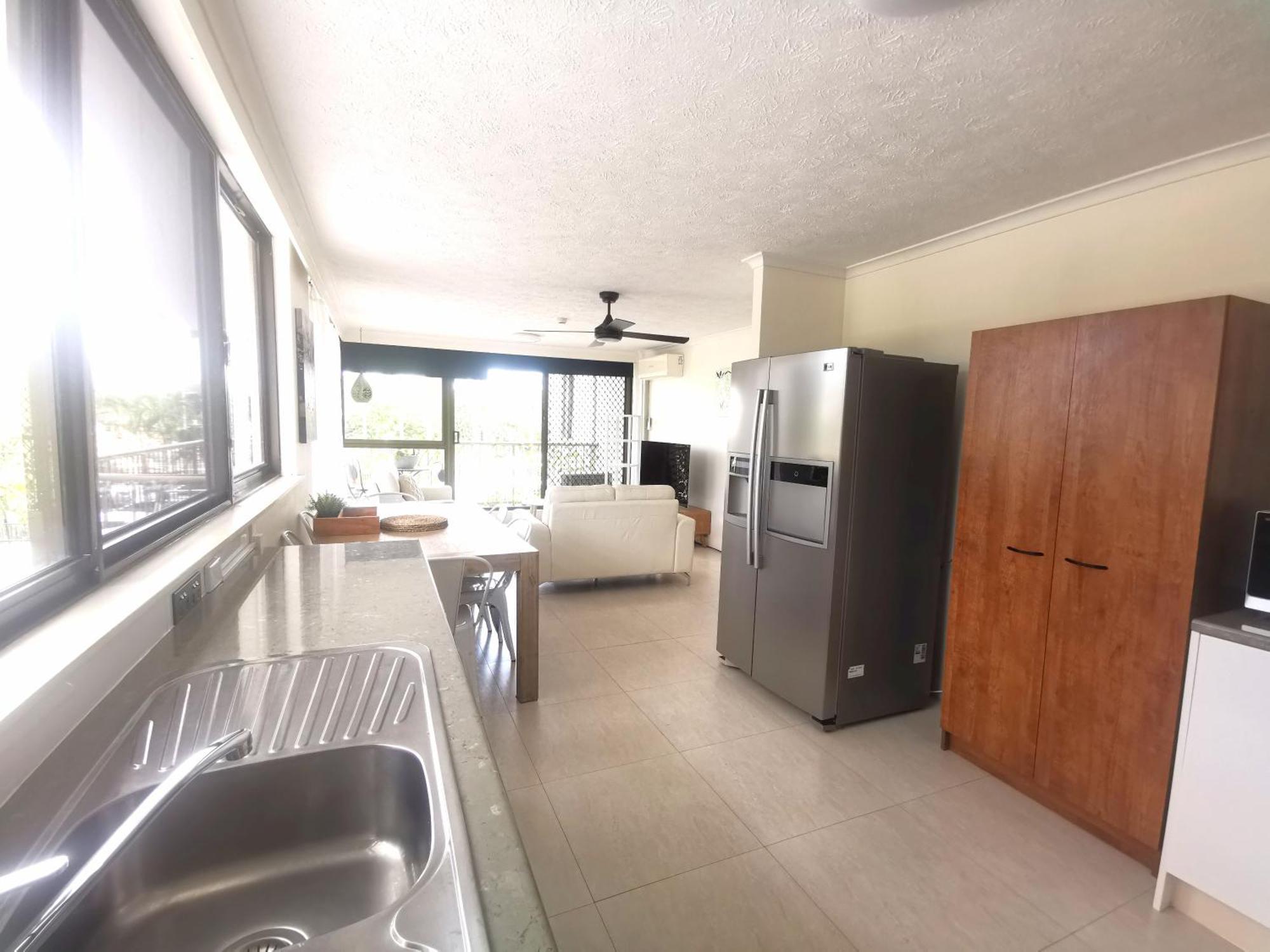 Anacapri Holiday Resort Apartments Surfers Paradise Buitenkant foto
