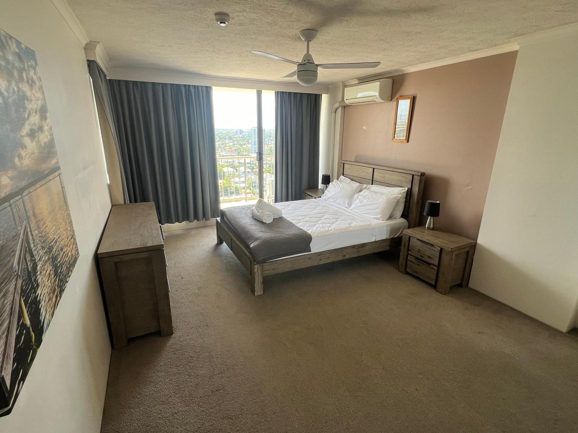 Anacapri Holiday Resort Apartments Surfers Paradise Buitenkant foto