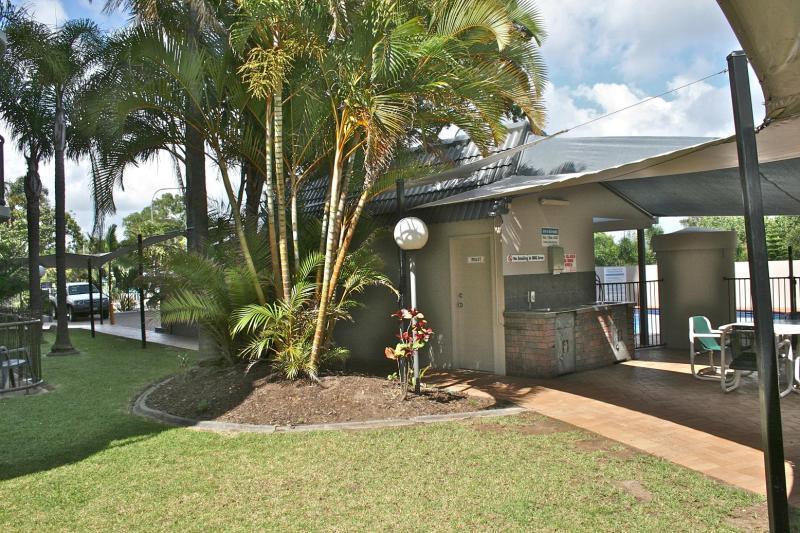 Anacapri Holiday Resort Apartments Surfers Paradise Buitenkant foto