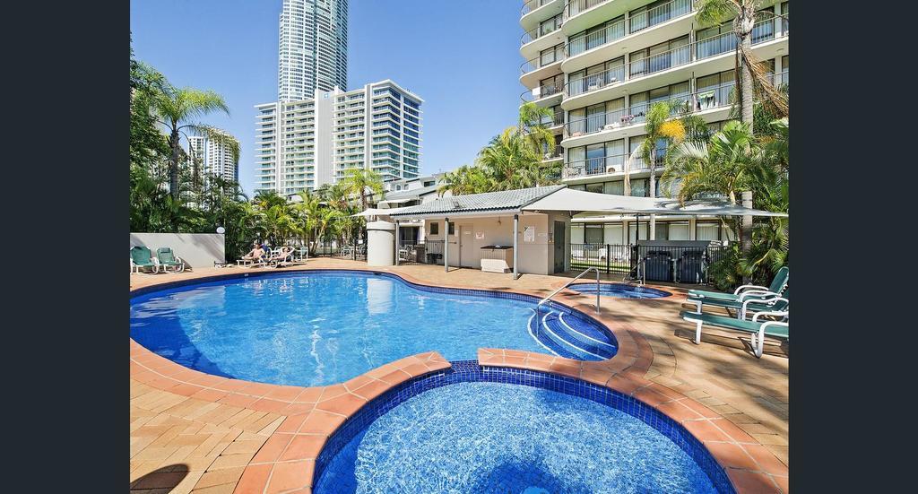 Anacapri Holiday Resort Apartments Surfers Paradise Buitenkant foto