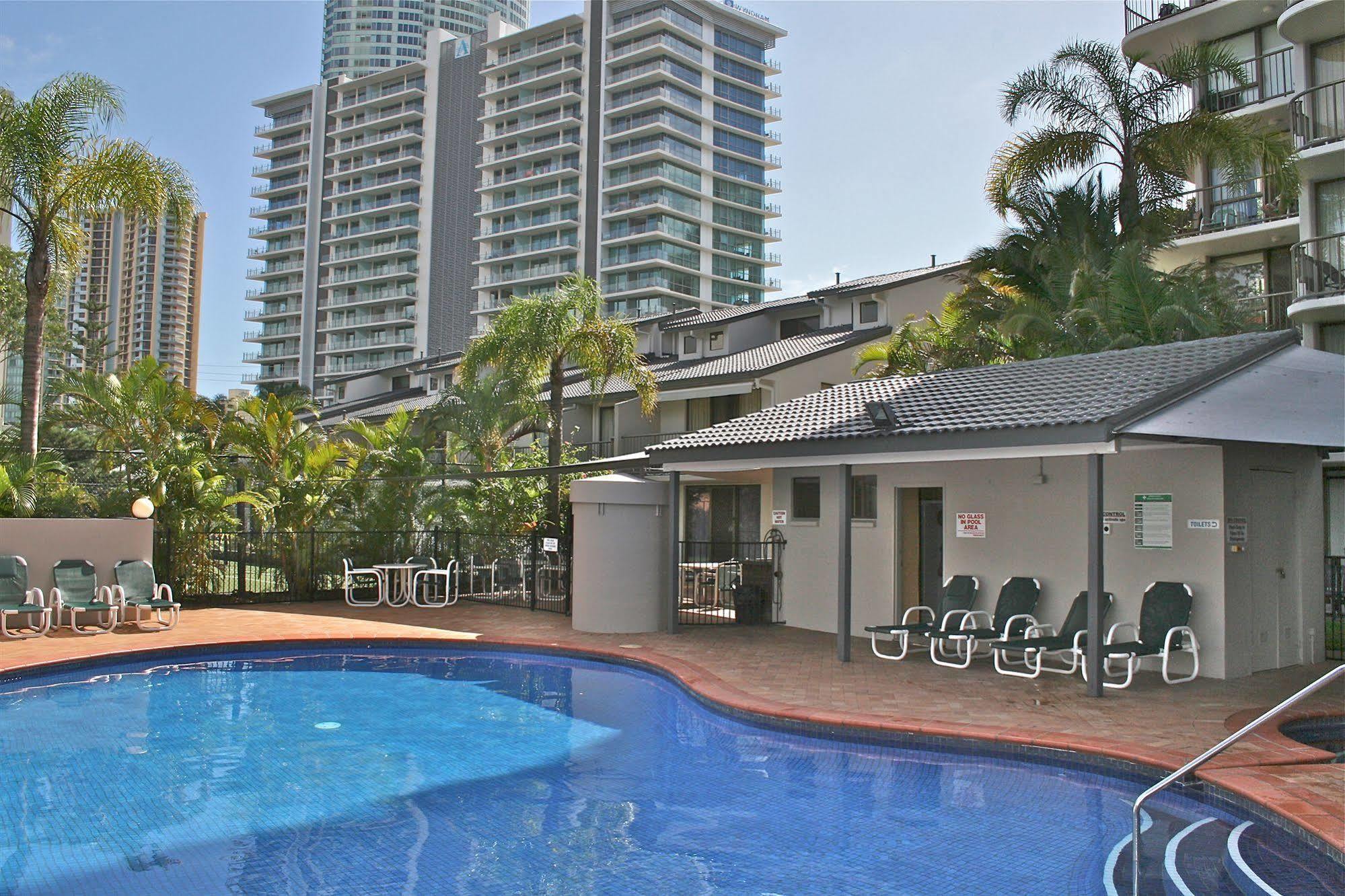 Anacapri Holiday Resort Apartments Surfers Paradise Buitenkant foto