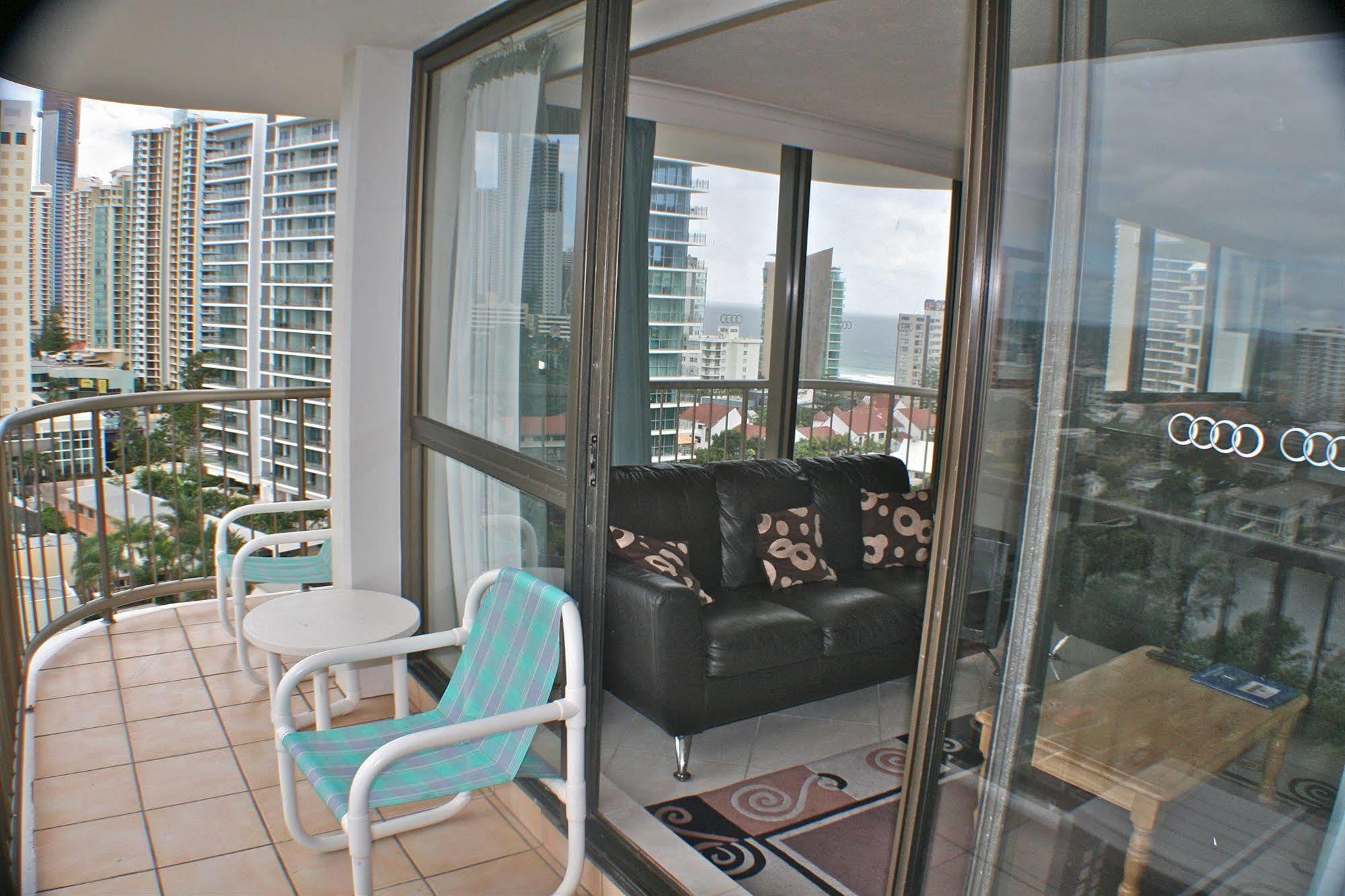 Anacapri Holiday Resort Apartments Surfers Paradise Buitenkant foto