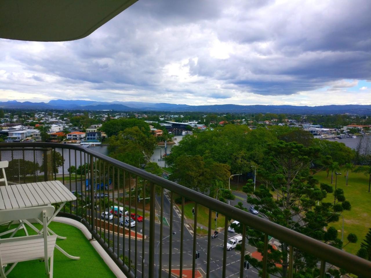 Anacapri Holiday Resort Apartments Surfers Paradise Buitenkant foto