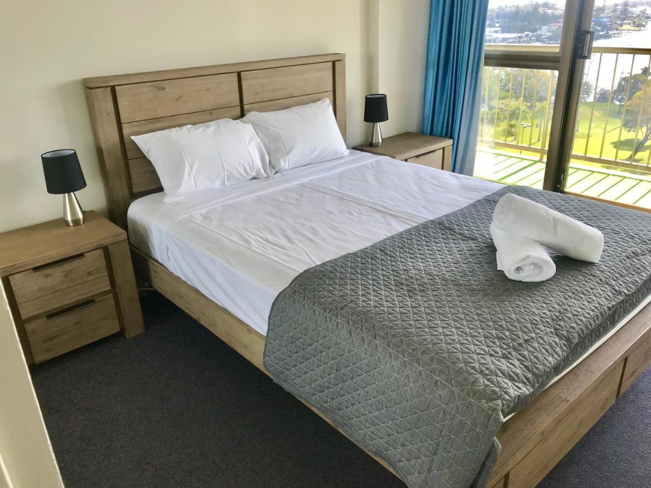 Anacapri Holiday Resort Apartments Surfers Paradise Buitenkant foto
