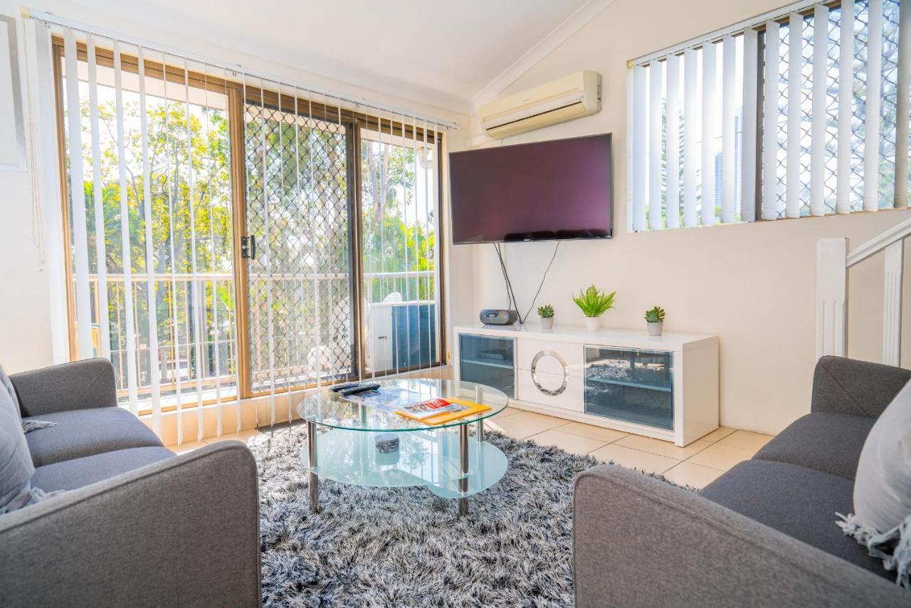 Anacapri Holiday Resort Apartments Surfers Paradise Buitenkant foto